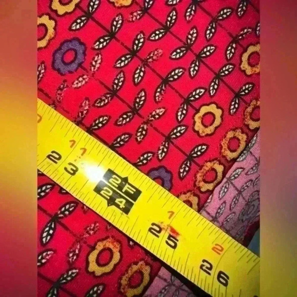 Lularoe Size large Red floral azure A-line skirt with yoga waist band. NWT-silky - Picture 5 of 9